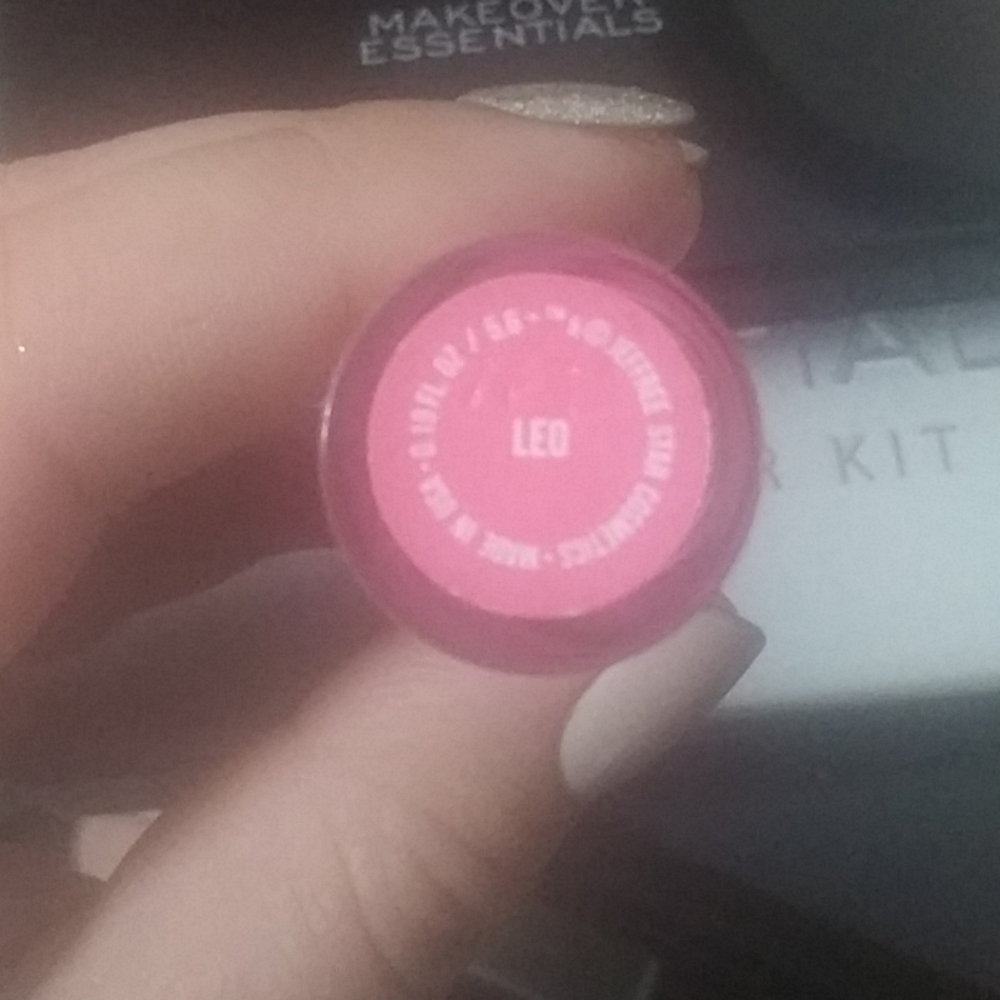 Jeffree star liquid lipstick in Leo